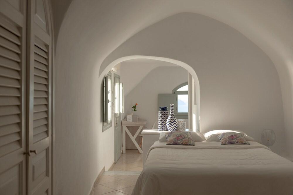 Keti Hotel Fira  Exterior photo